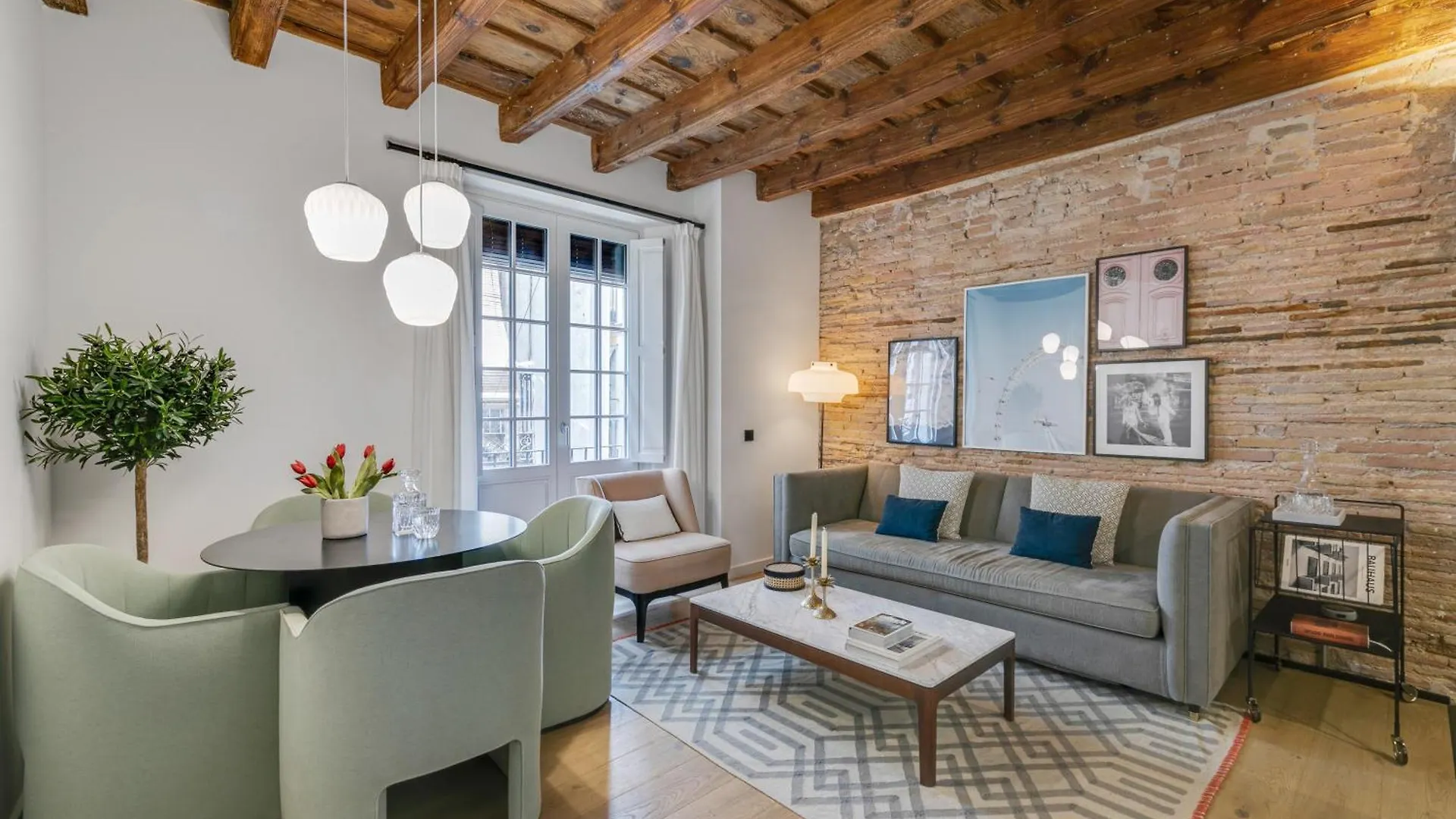Caterina Correos Apartment Barcelona Spain
