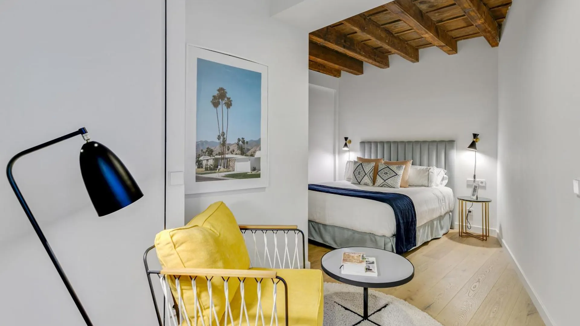 Caterina Correos Apartment Barcelona Spain