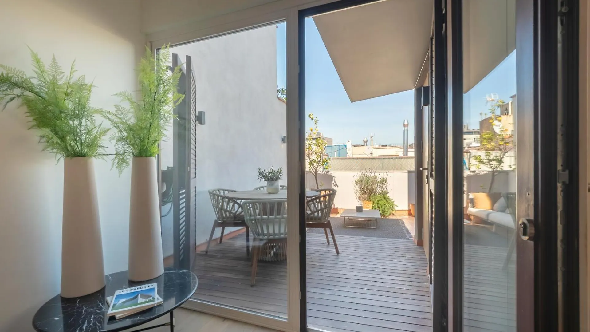 Caterina Correos Apartment Barcelona