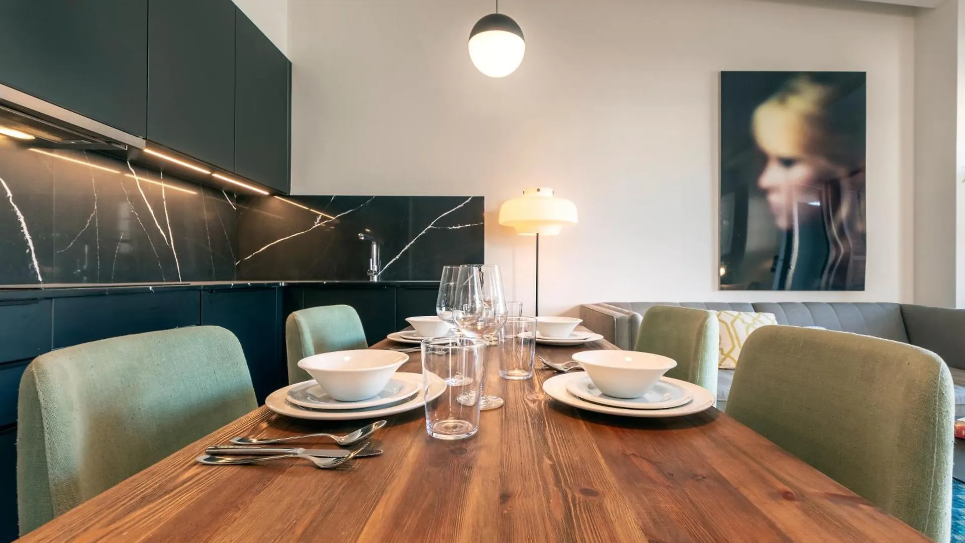 Caterina Correos Apartment Barcelona